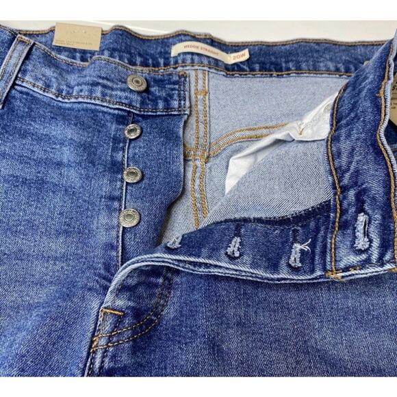 Levi’s Women's High-Rise Wedgie Straight Cropped Jeans Plus Size 20W New - Picture 2 of 11